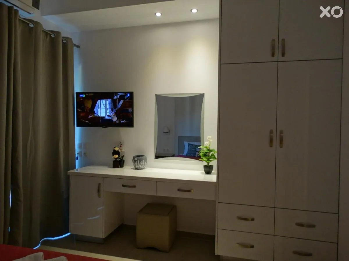 Makis Louvlis Apartments & Studios