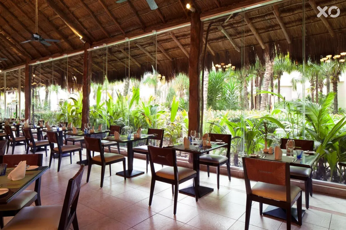 El Dorado Seaside Suites