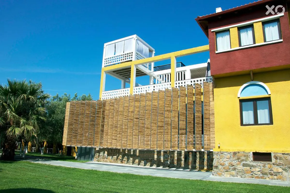 Despotiko Apartment Hotel & Suites