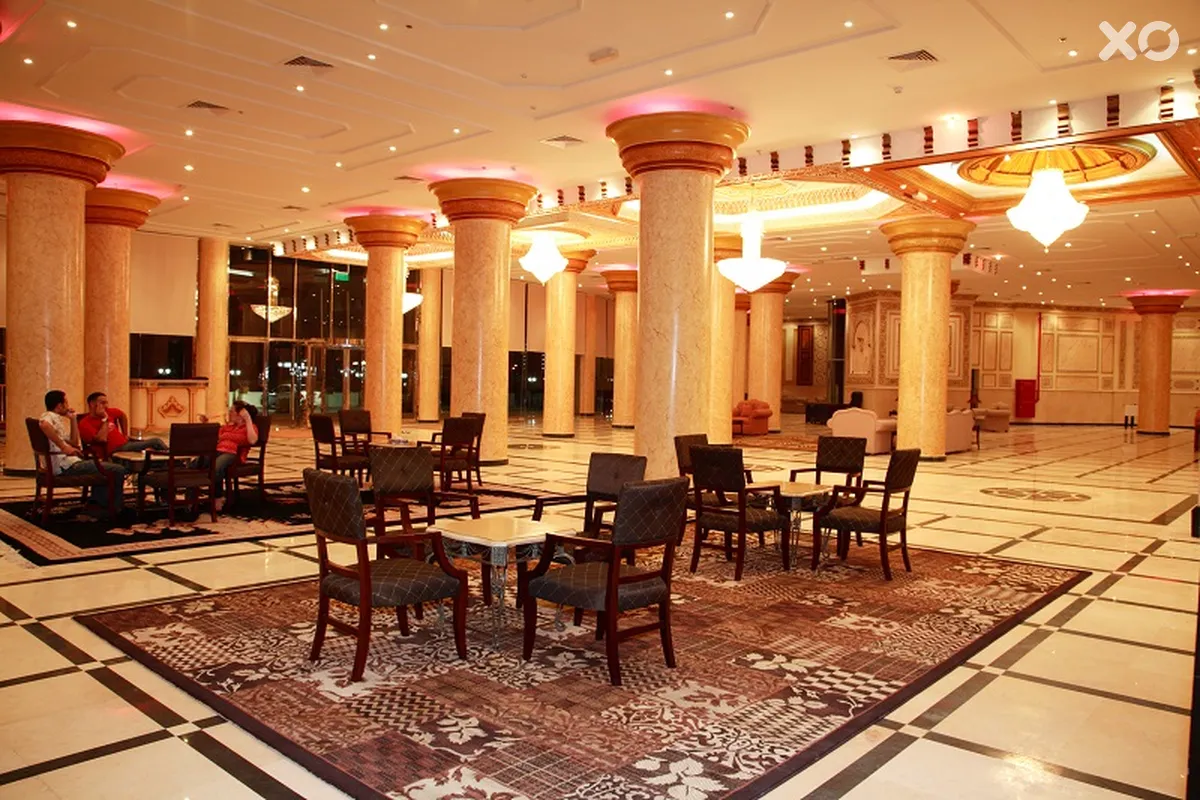 Crown Palace Hotel