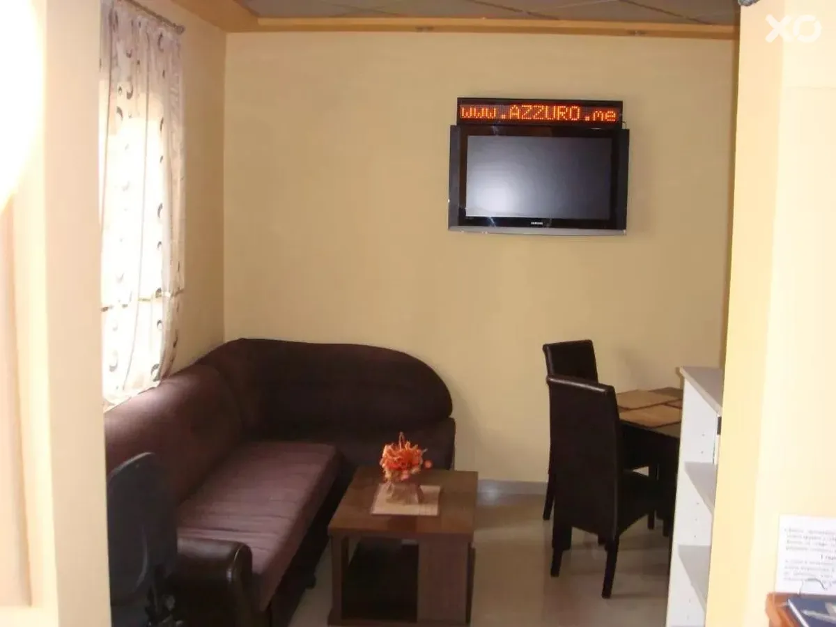 Azzuro Apartments