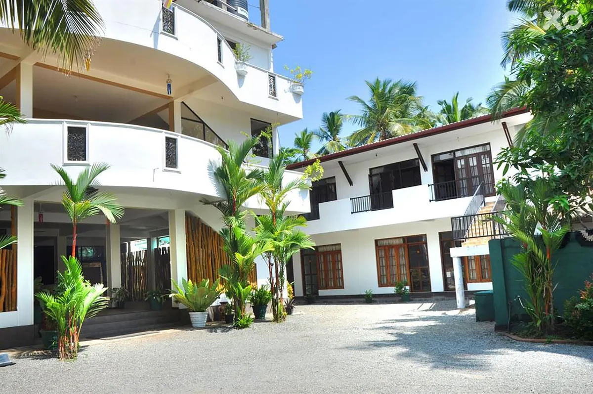 Green Shadows Beach Hotel