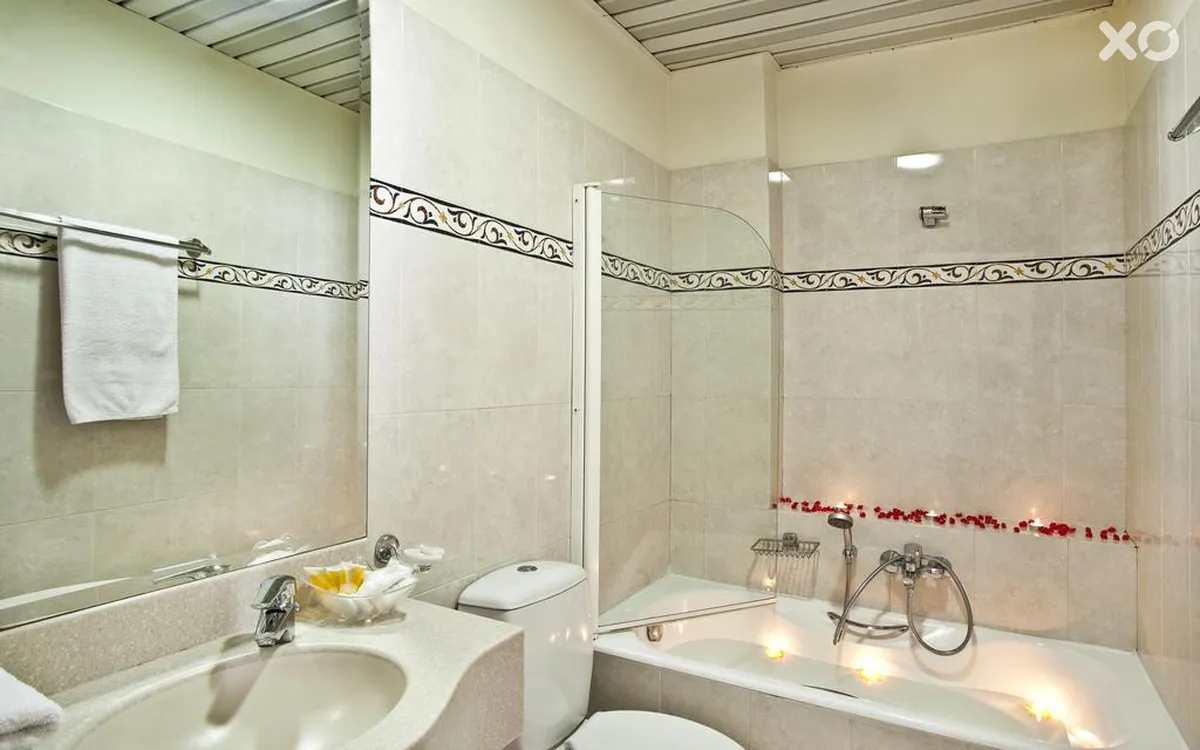 Golden City Hotel