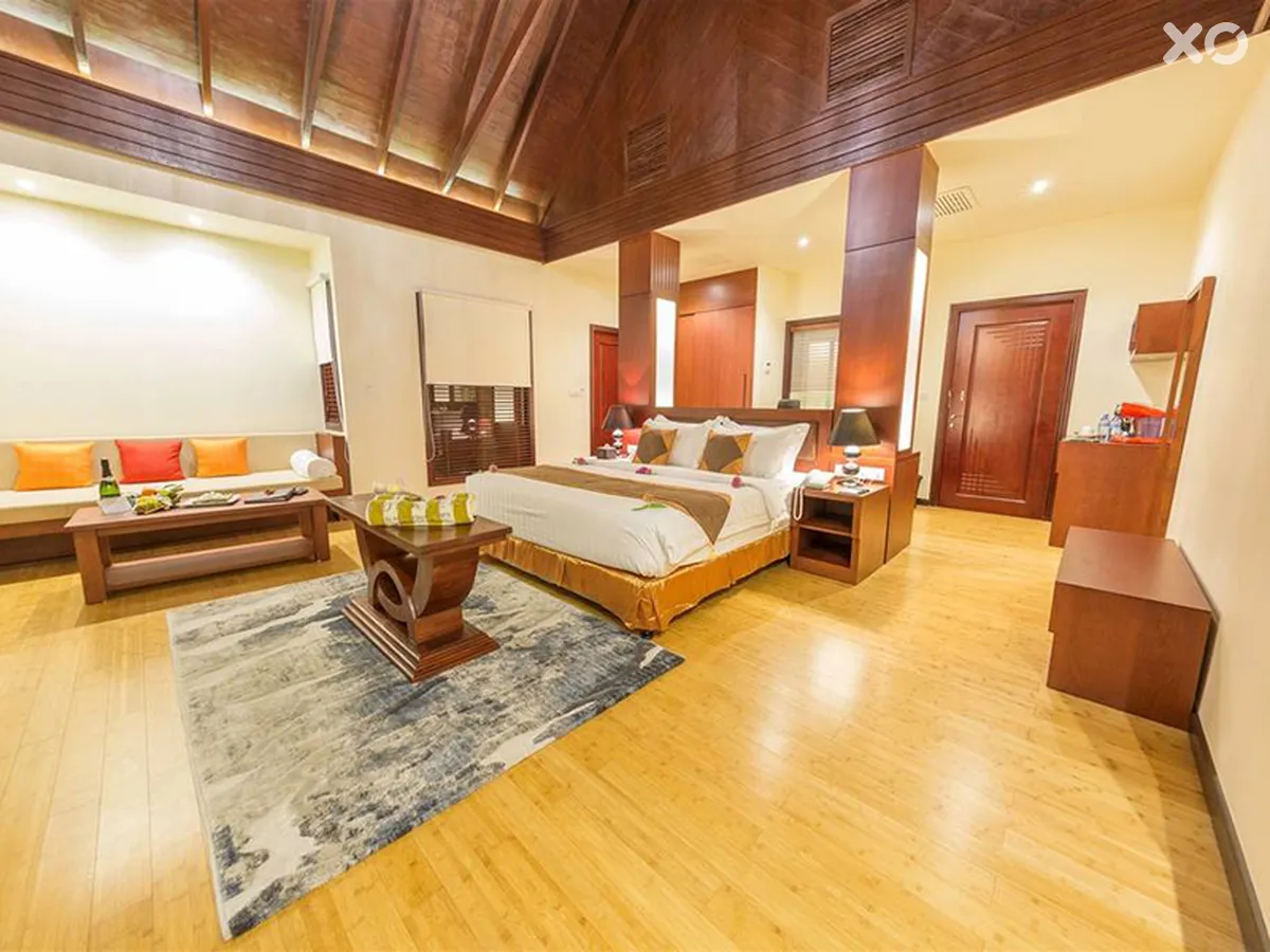 Furaveri Island Resort & Spa