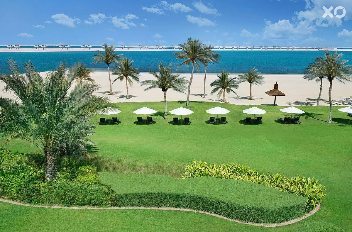 JA Palm Tree Court