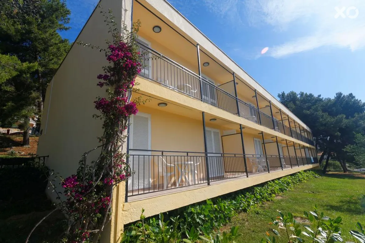 Val Hotel