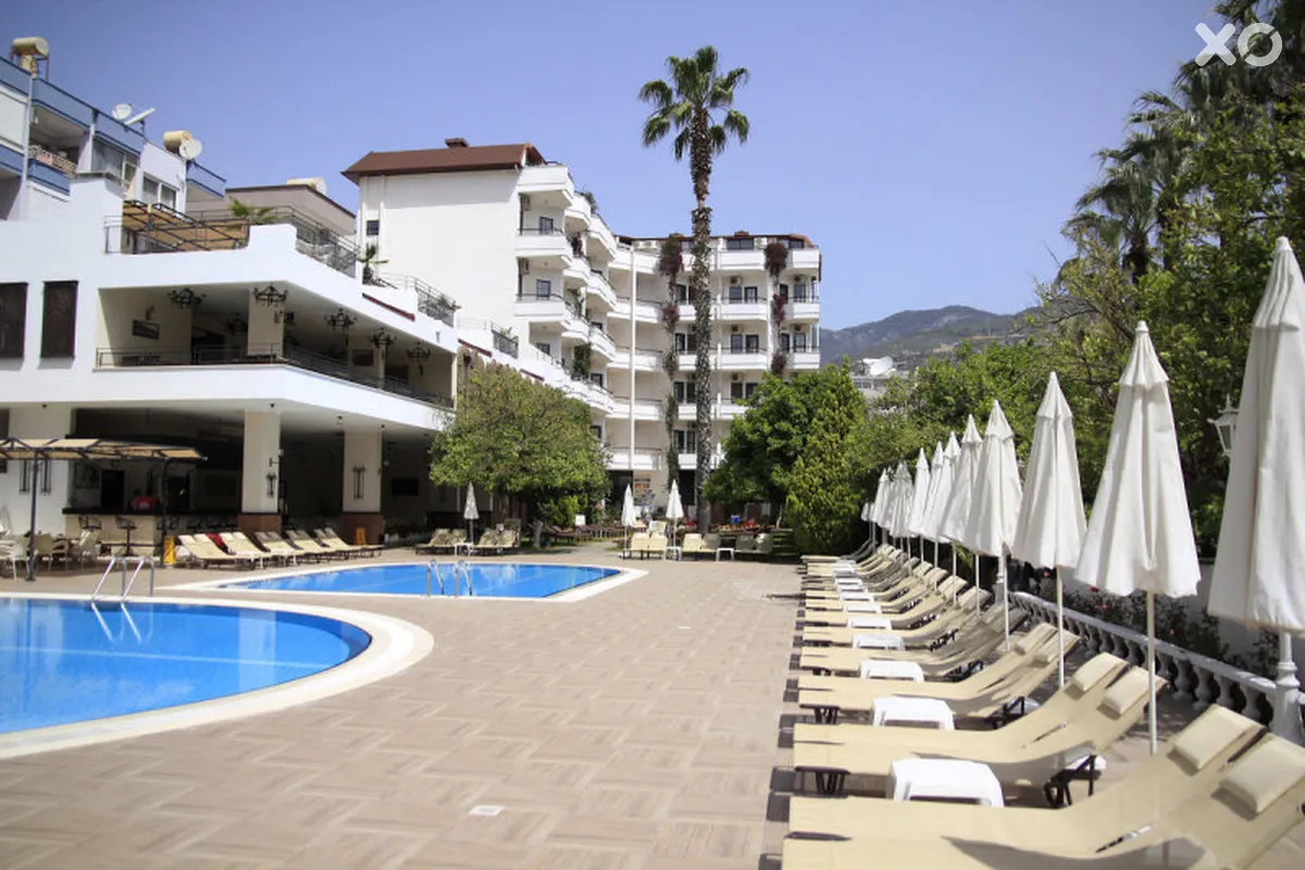 Boulevard Hotel