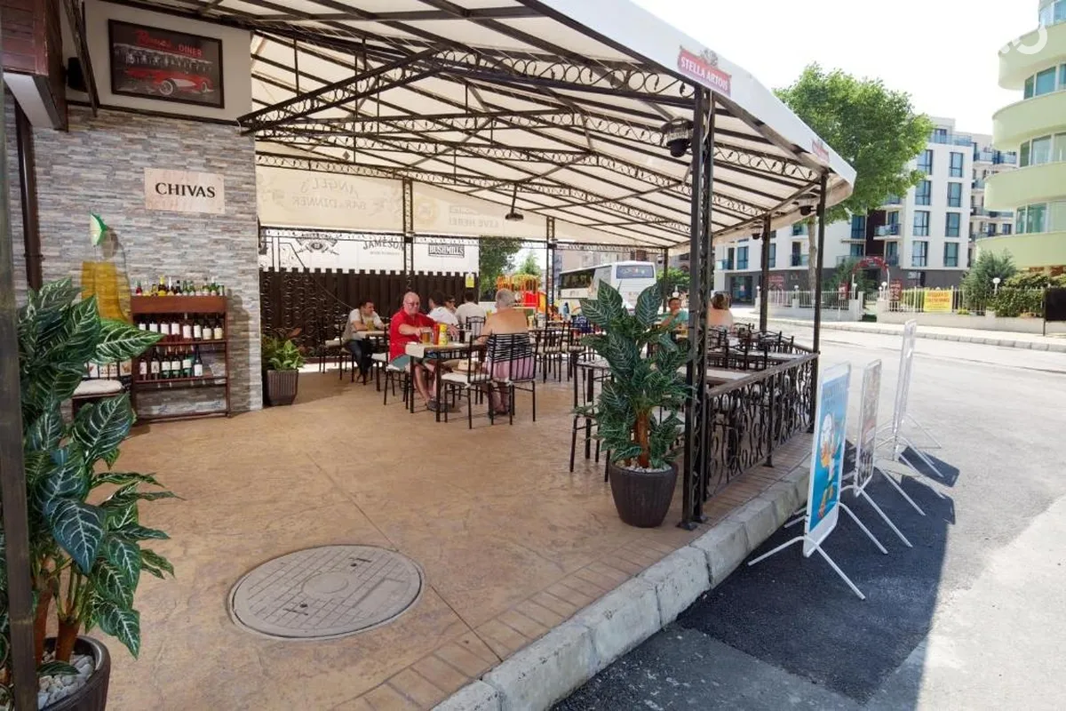 Lira Hotel