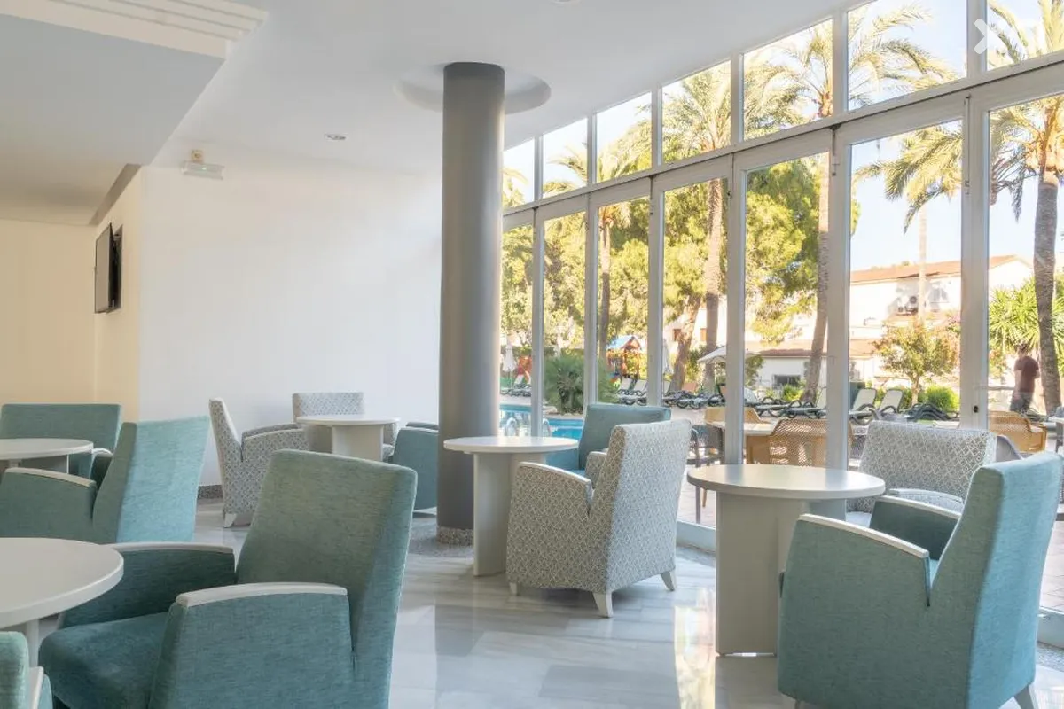 Tropicana Aparthotel