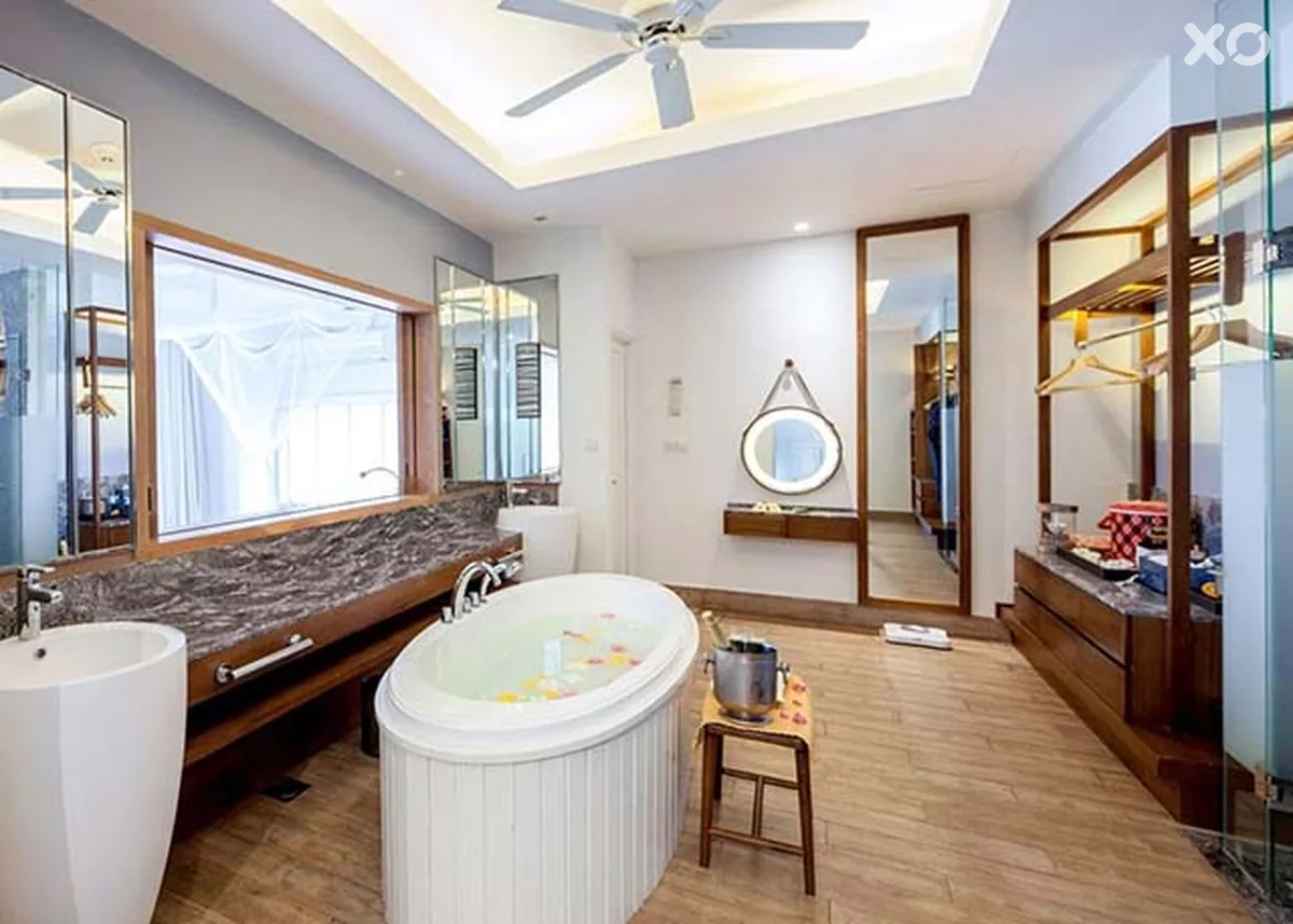 Centara Grand Island Resort & Spa Maldives