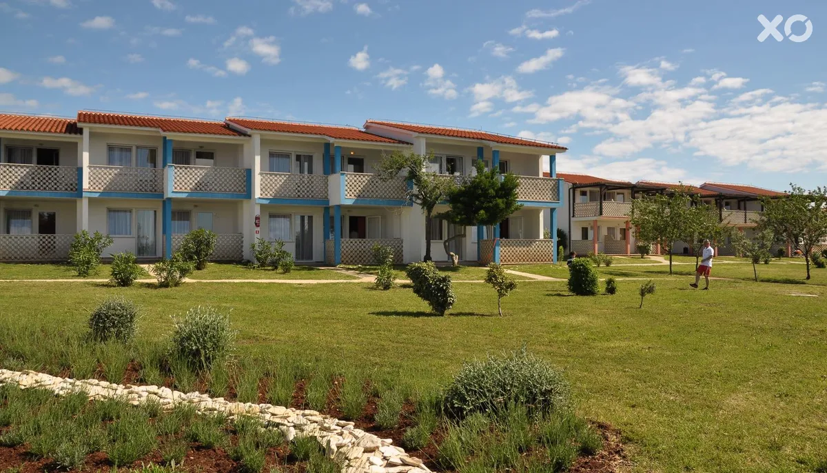 Kazela Apartments