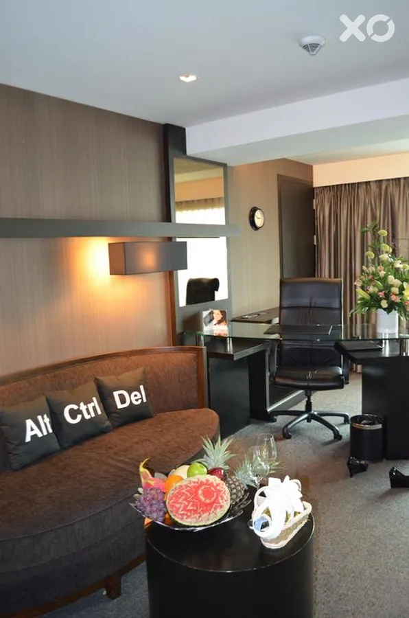 Golden Tulip Mandison Suites