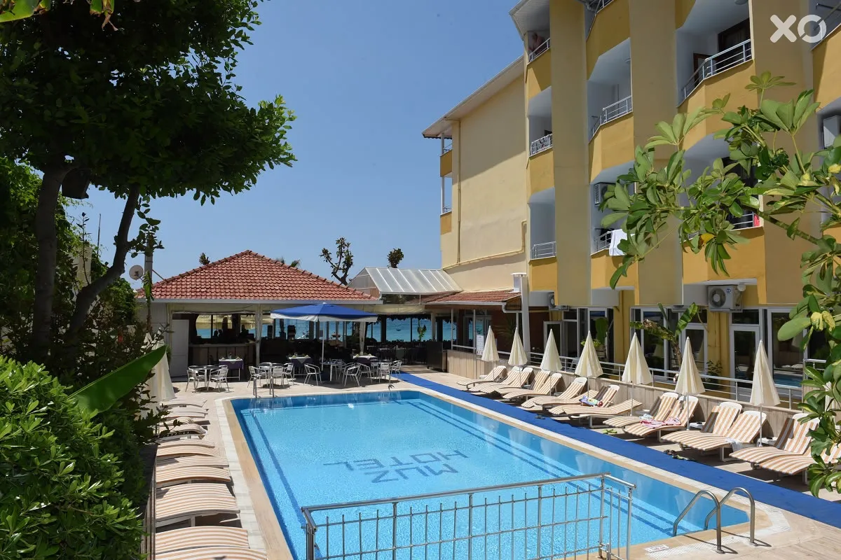 Muz Hotel