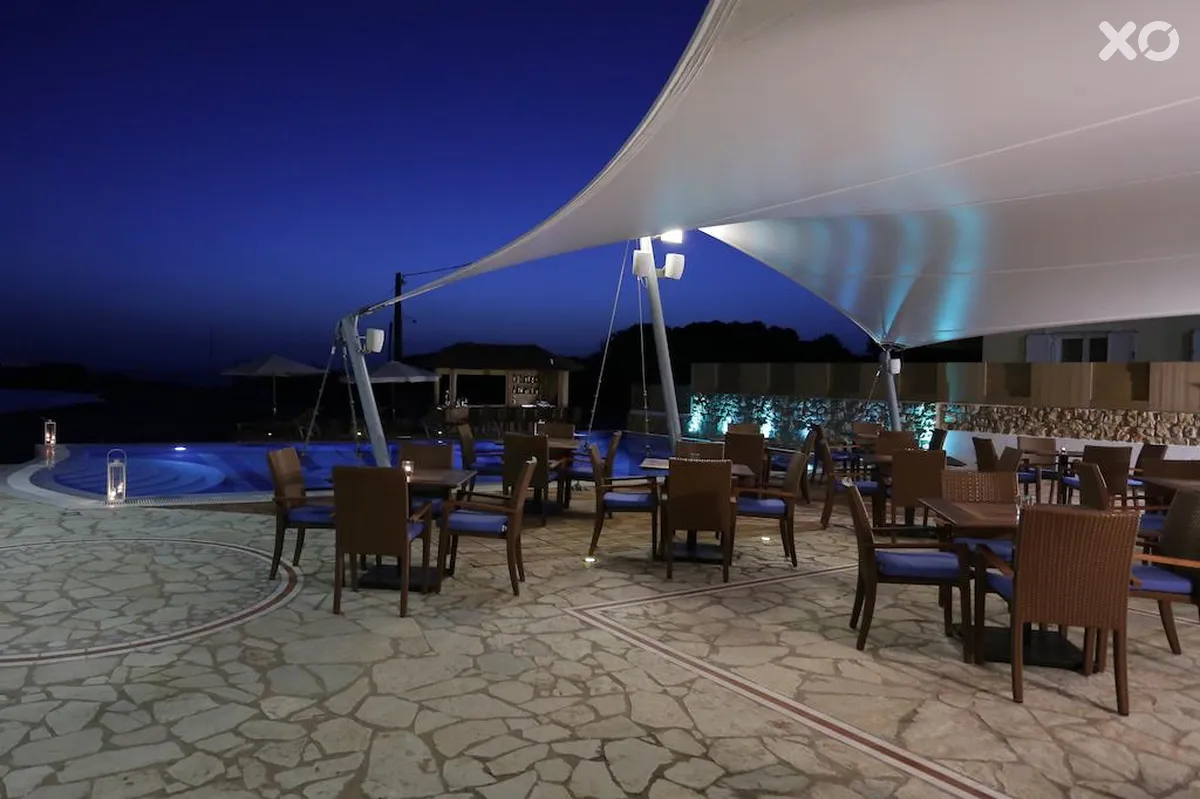 Almira Hotel