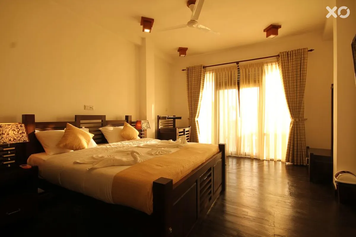 Saffron Hotel