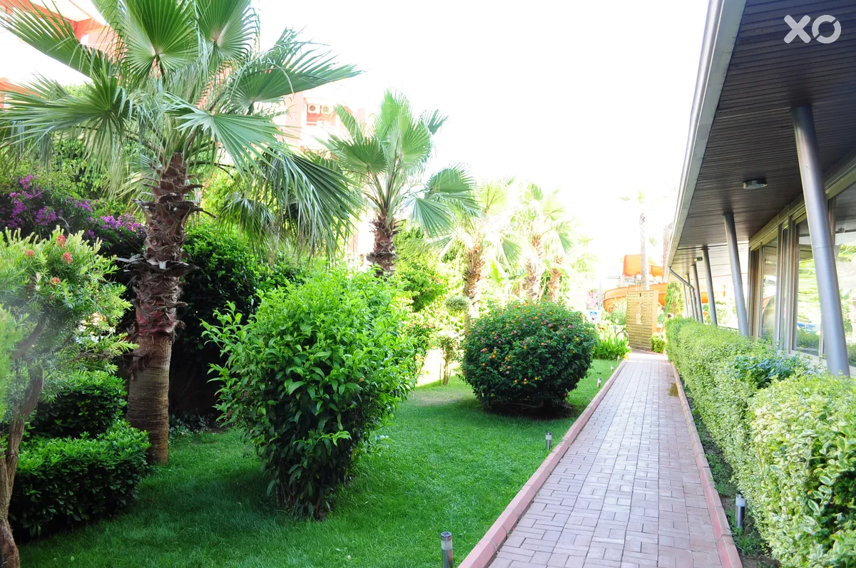 White City Beach Hotel
