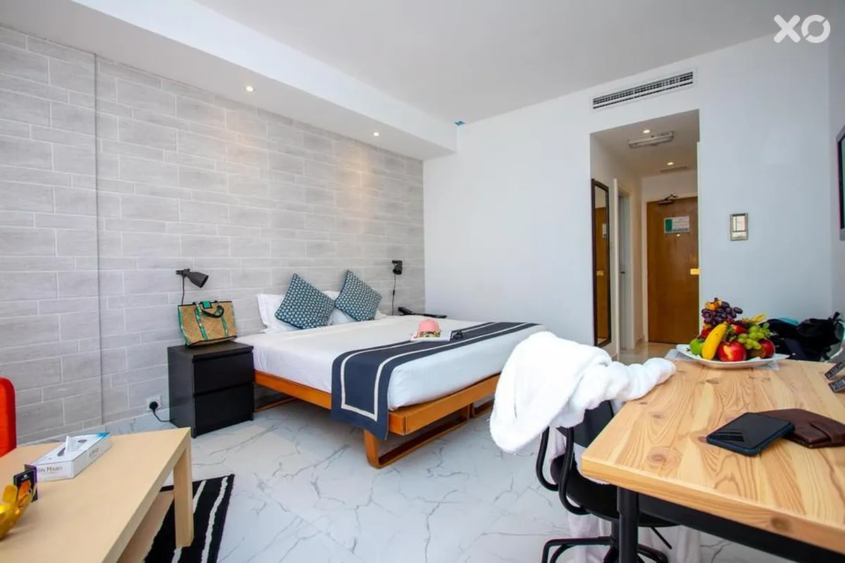 BM Beach Hotel