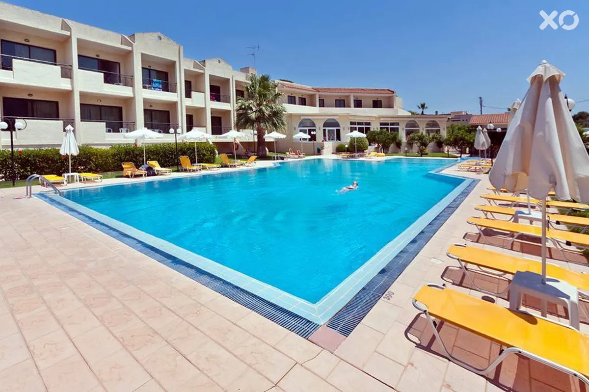 Summerland Hotel & Bungalows