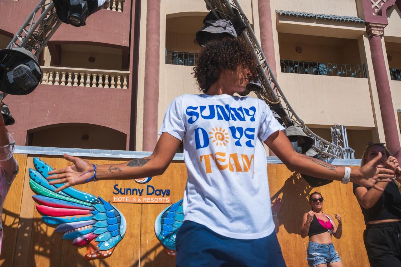 Sunny Days El Palacio