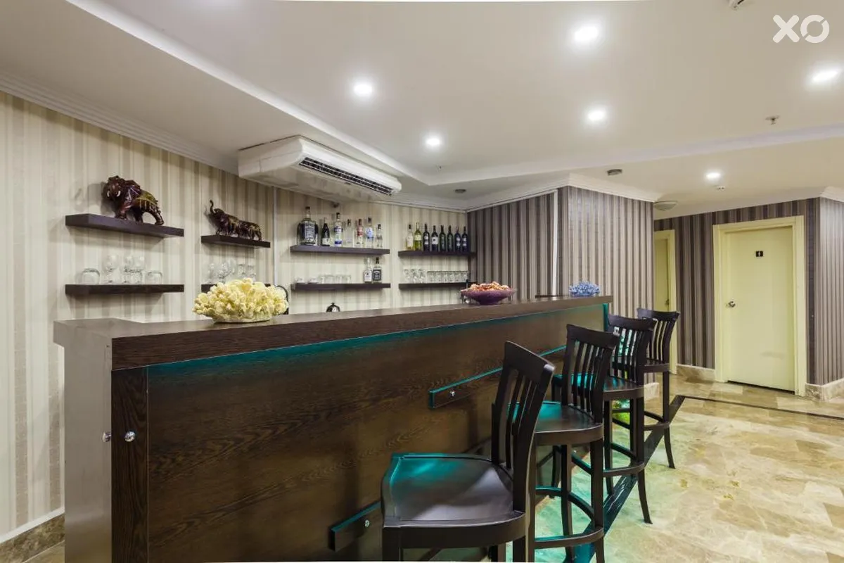Ayhan Hotel