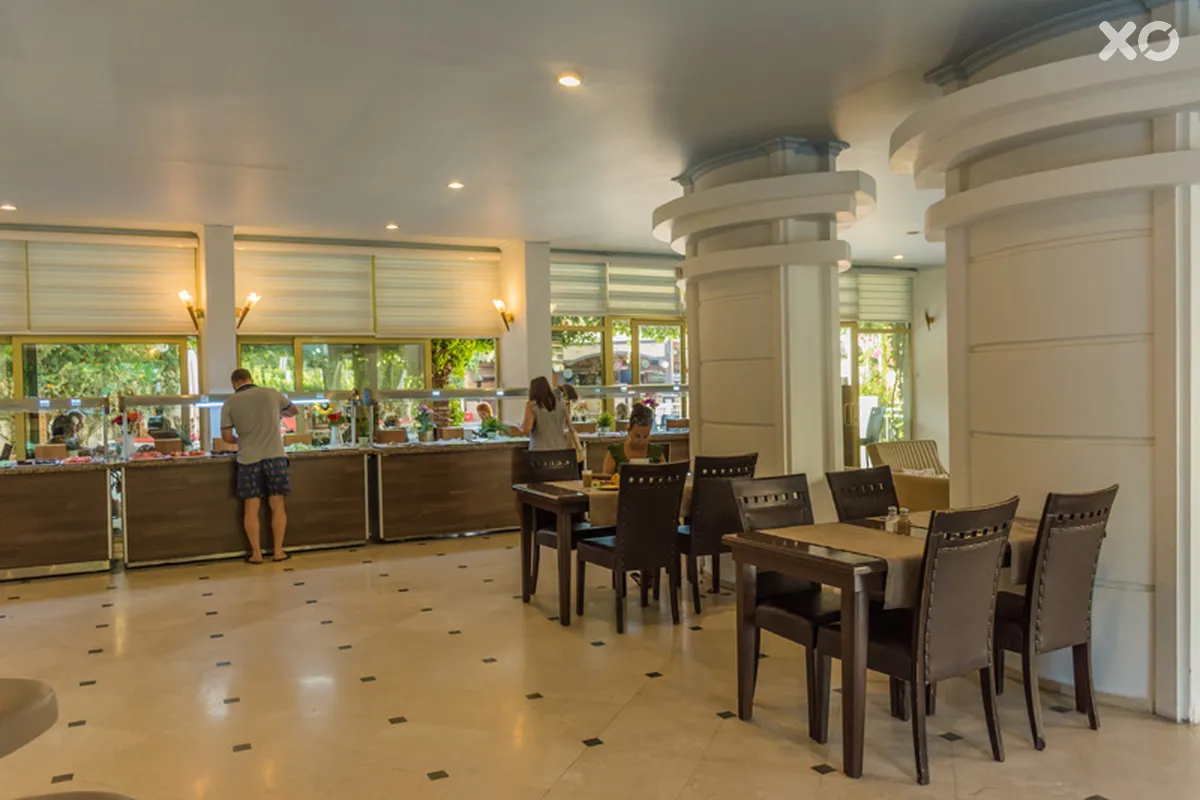 Grand Faros Hotel