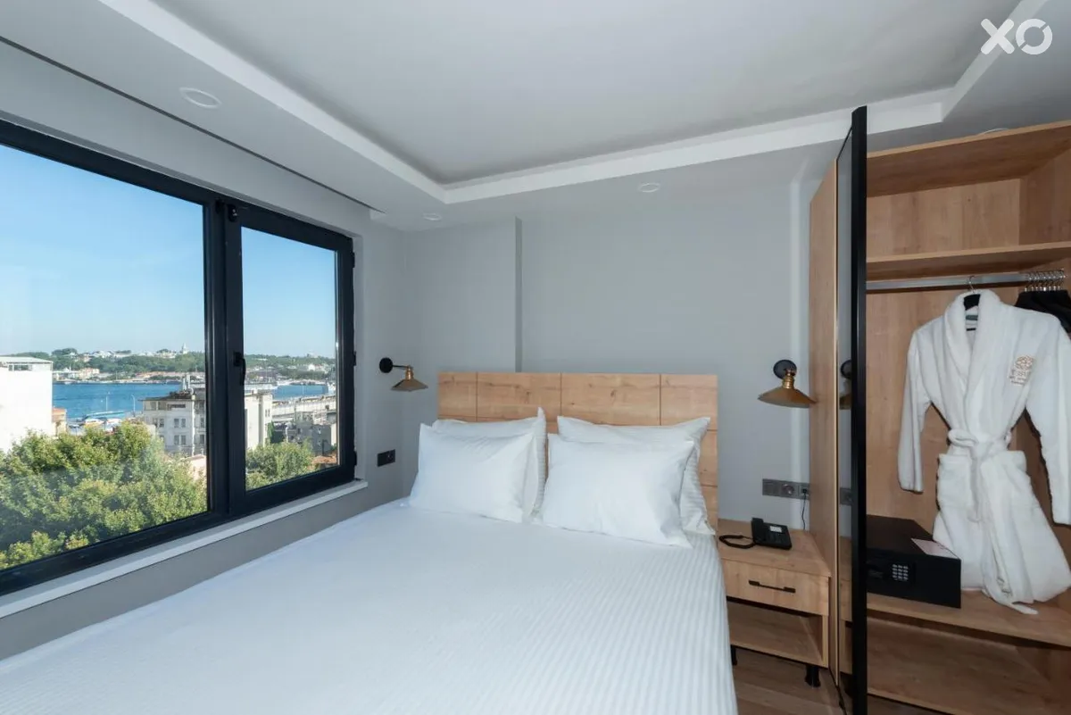 Art Karakoy Suites Hotel