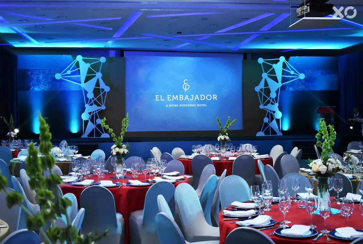 El Embajador a Royal Hideaway Hotel