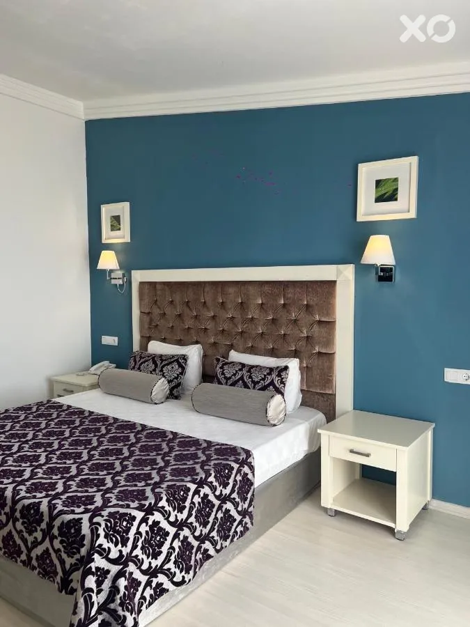 La Perla Hotel