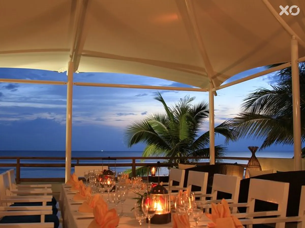 Apsara Beachfront Resort & Villa