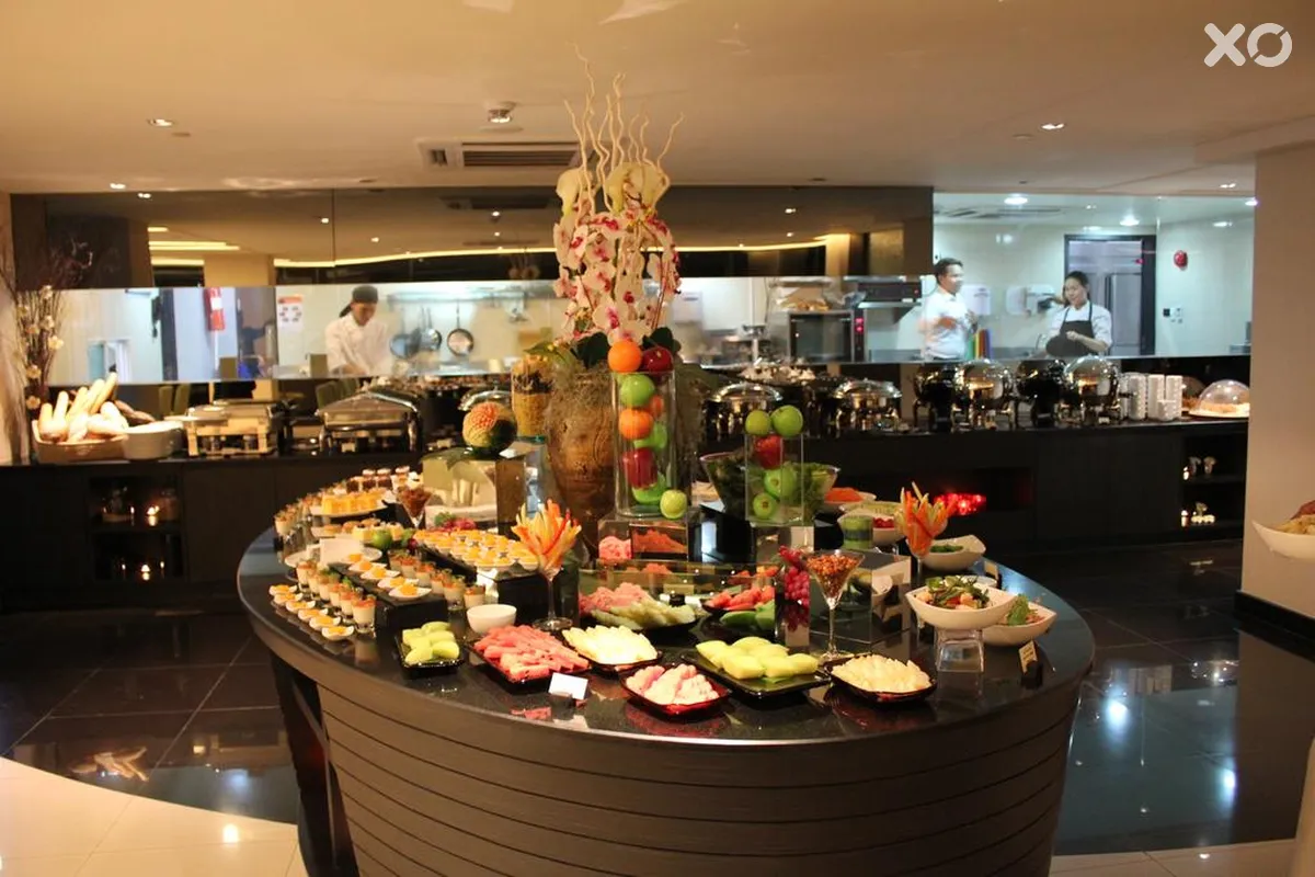 Golden Tulip Mandison Suites