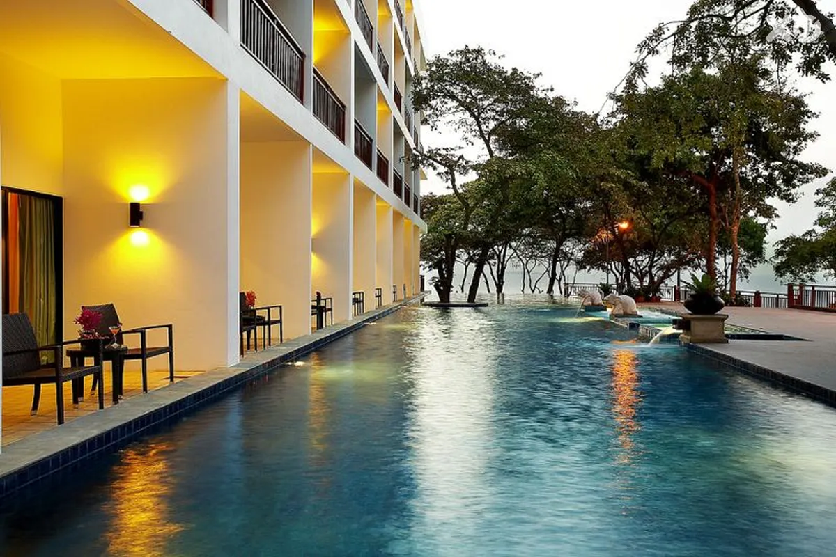 Cosy Beach Hotel