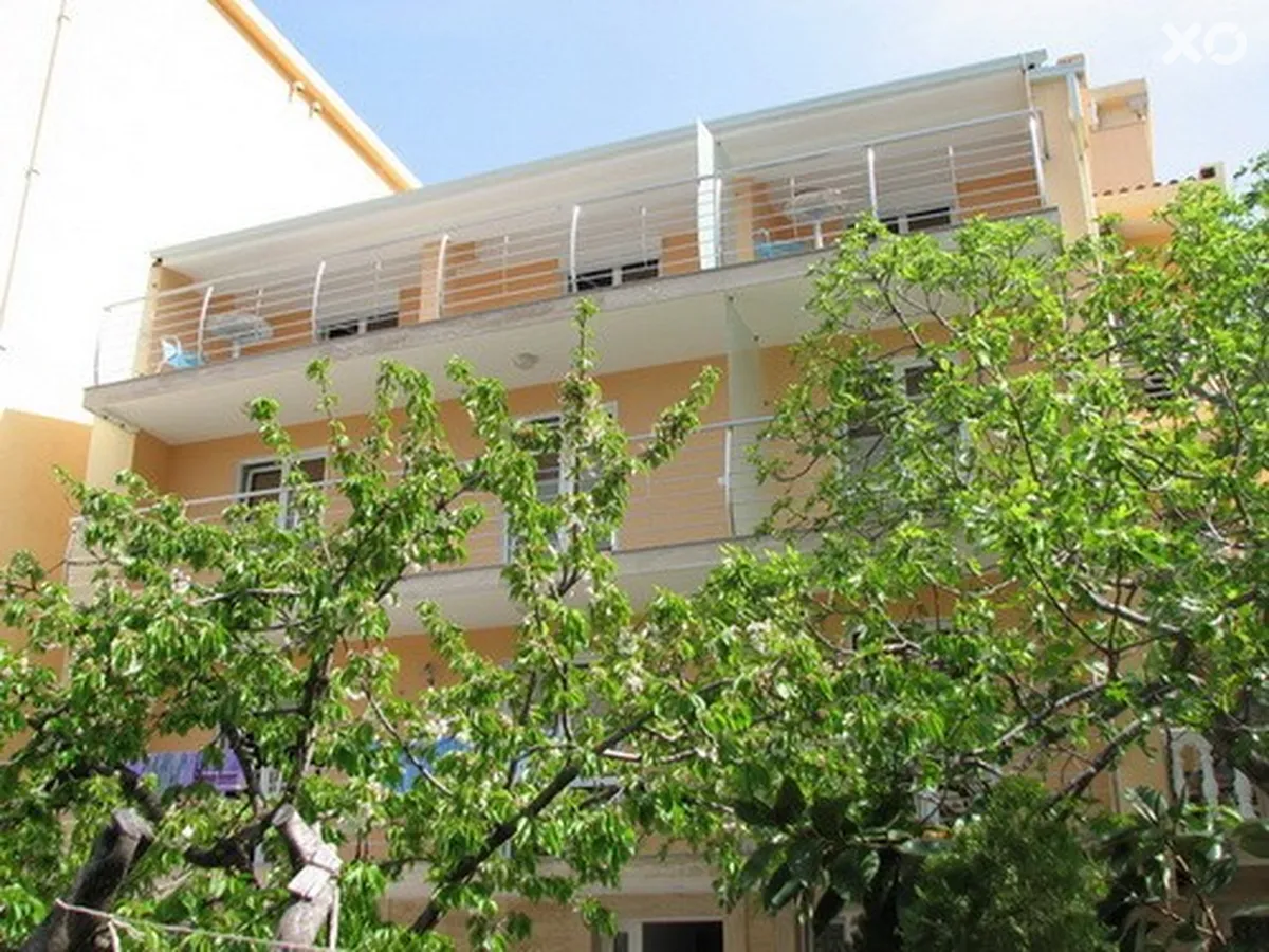 Sara Lux Apartments