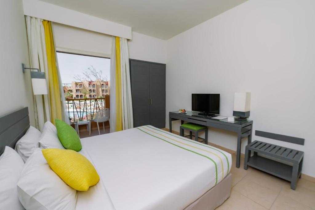 Макади Бэй — правильный выбор для отпуска! Тихий район, современные номера и «все включено»