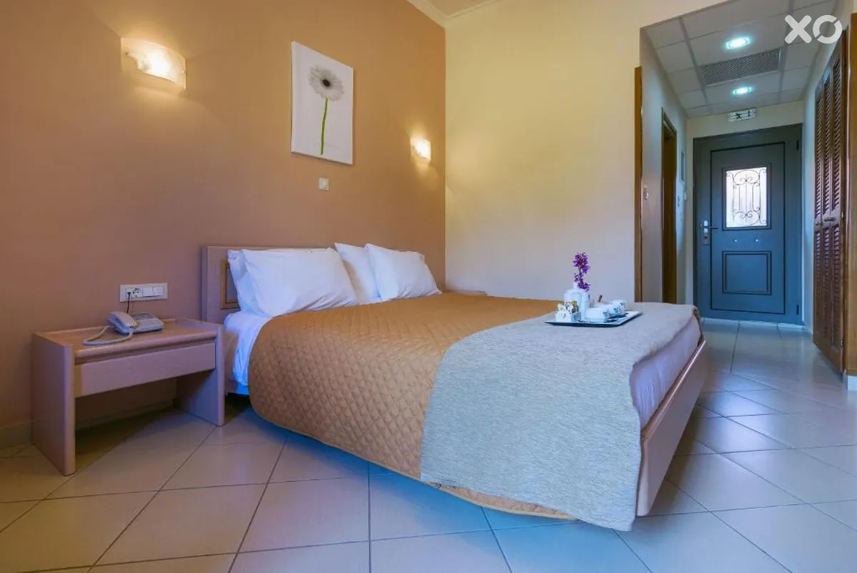 Grecian Castle Hotel