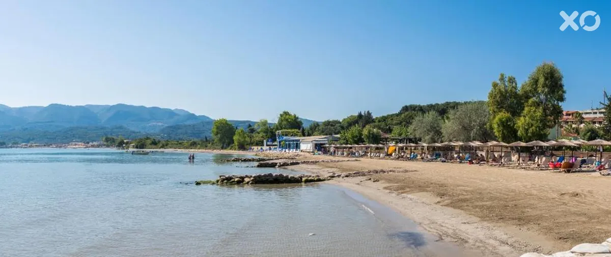Robolla Beach Aparthotel