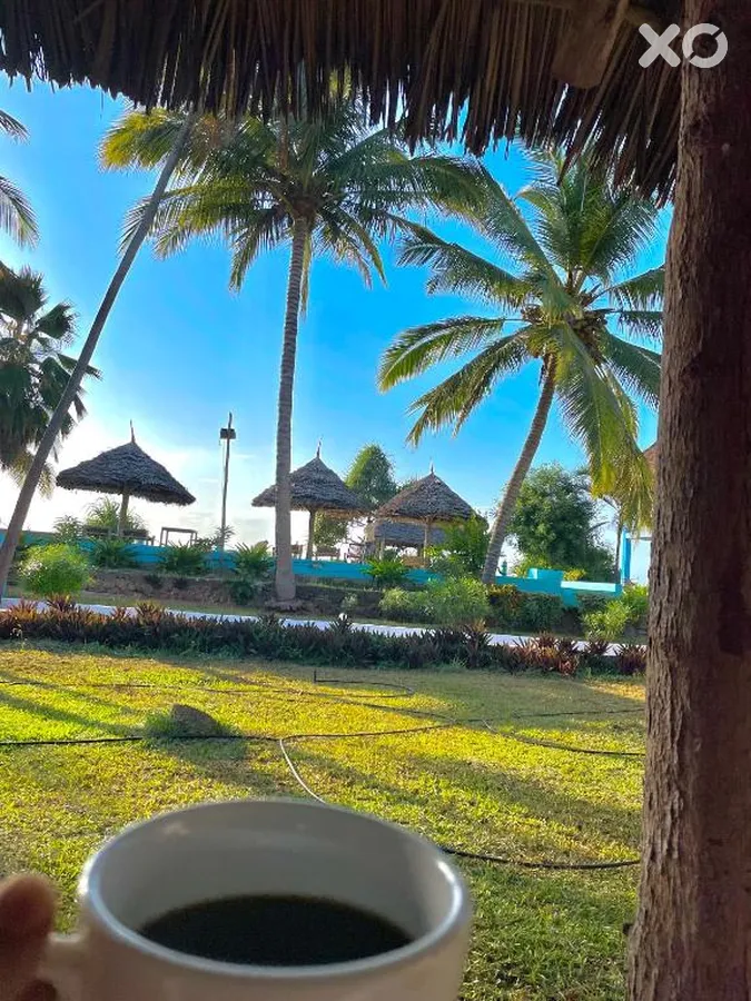 Mambo Beach Villas