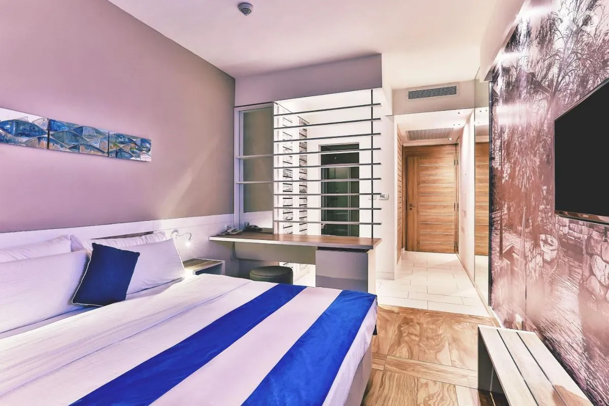 Carine Hotel Delfin