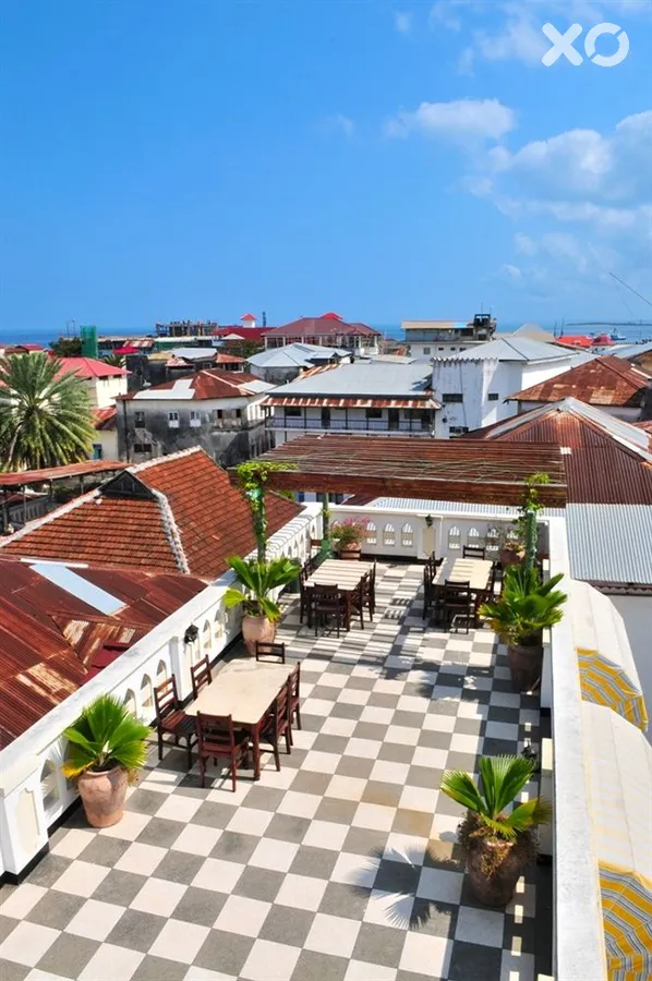 Dhow Palace Hotel