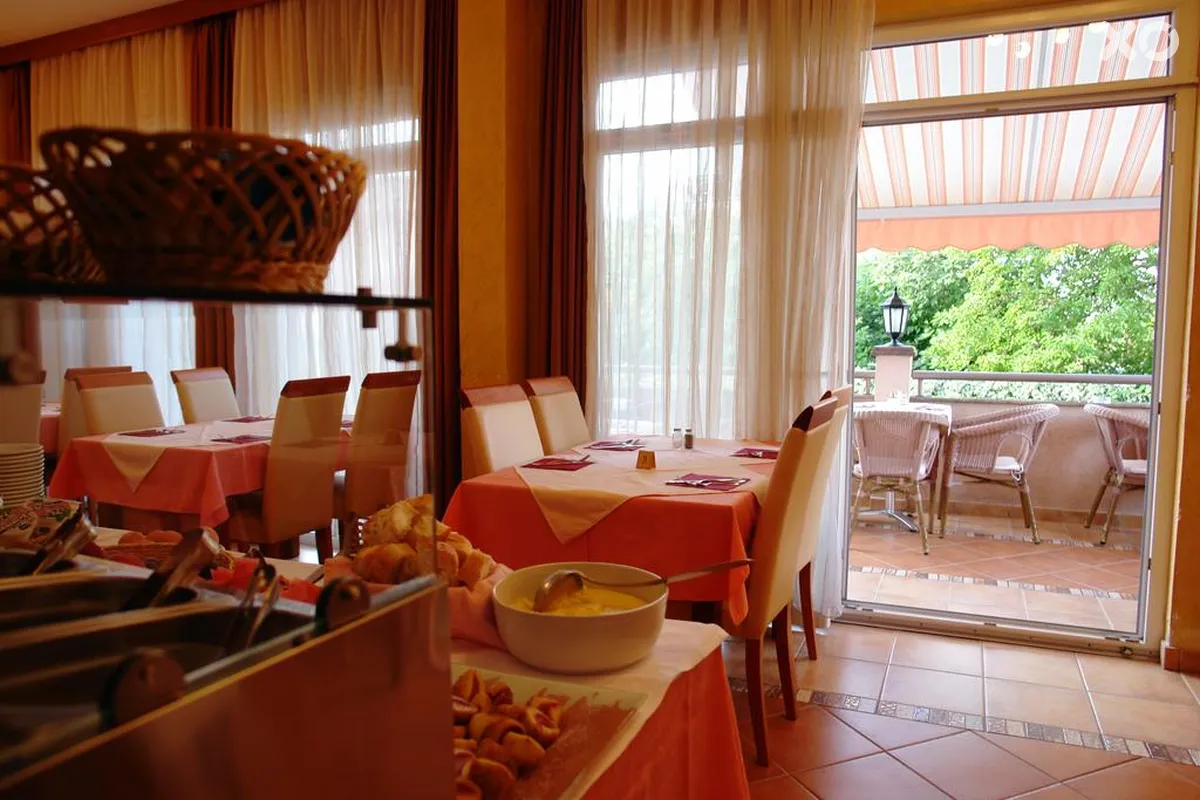 Fineso Garni Hotel
