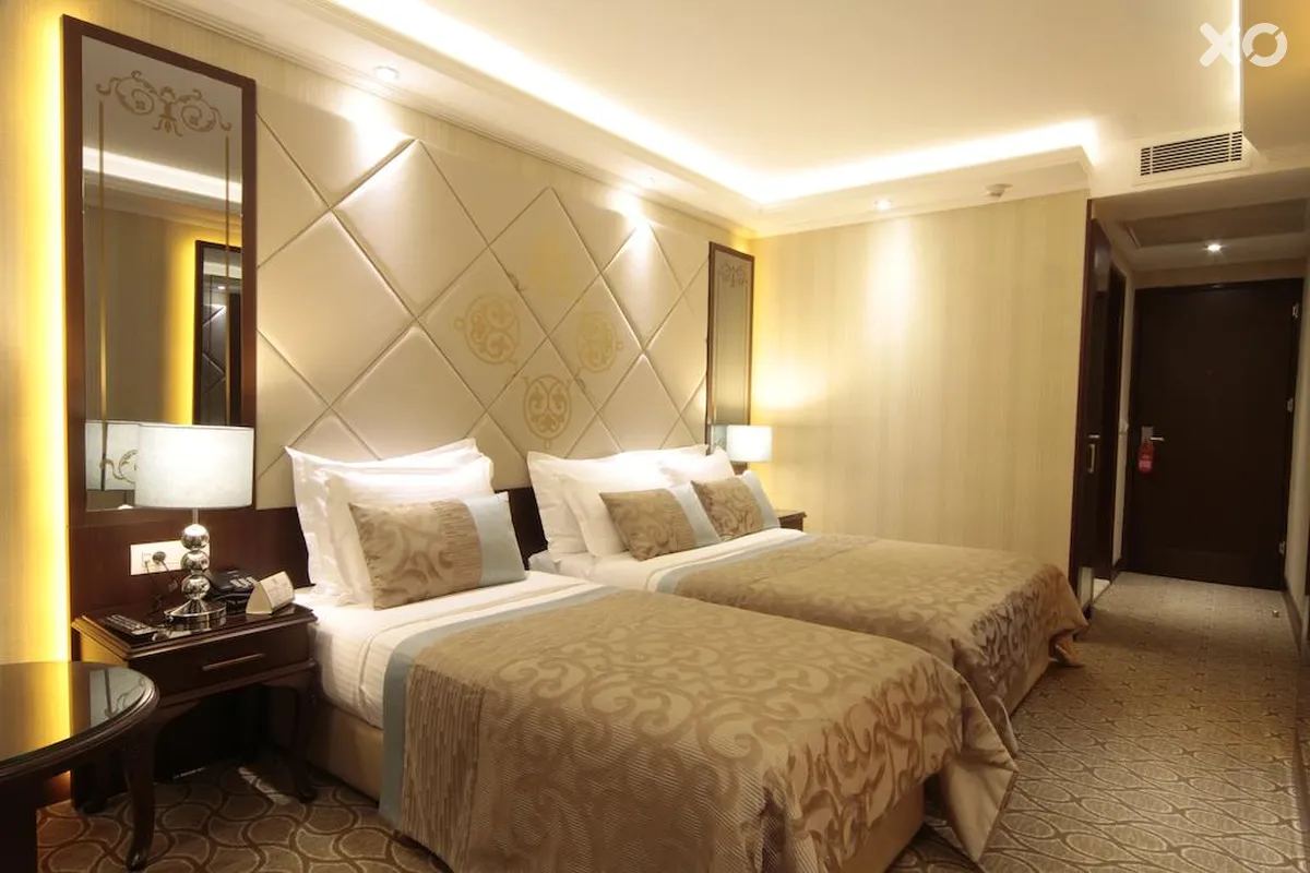 Black Bird Hotel
