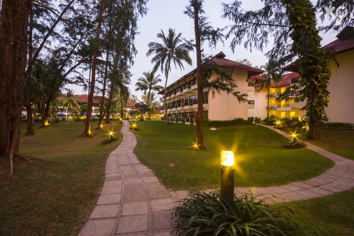 Amora Beach Resort Phuket