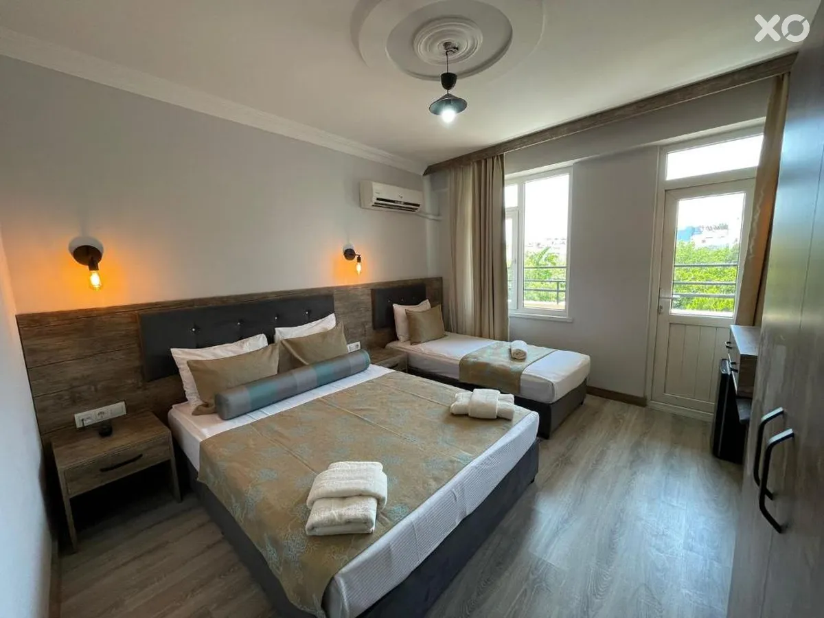 Seven City Hotel