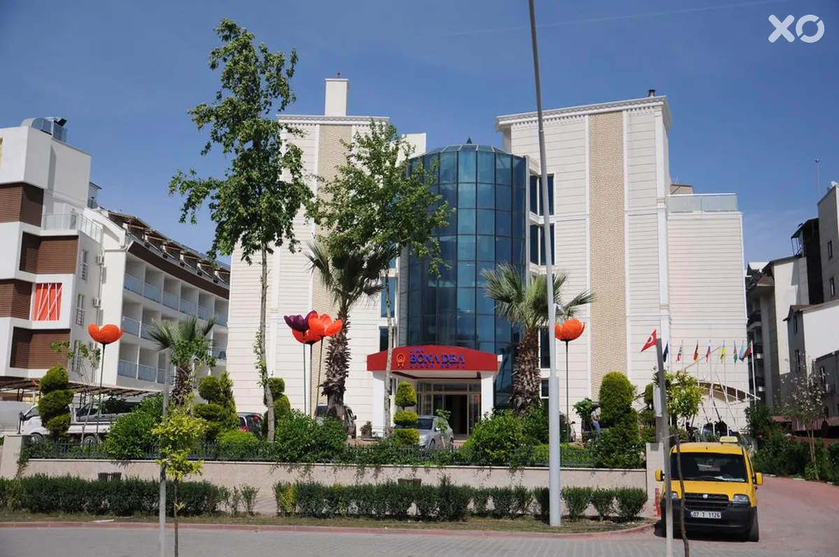 Lims Bona Dea Beach Hotel