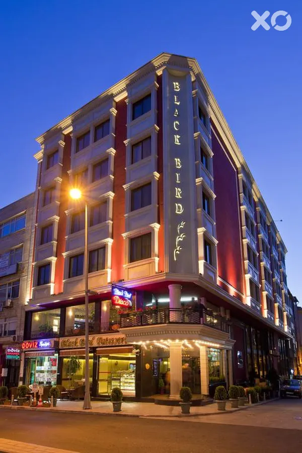 Black Bird Hotel