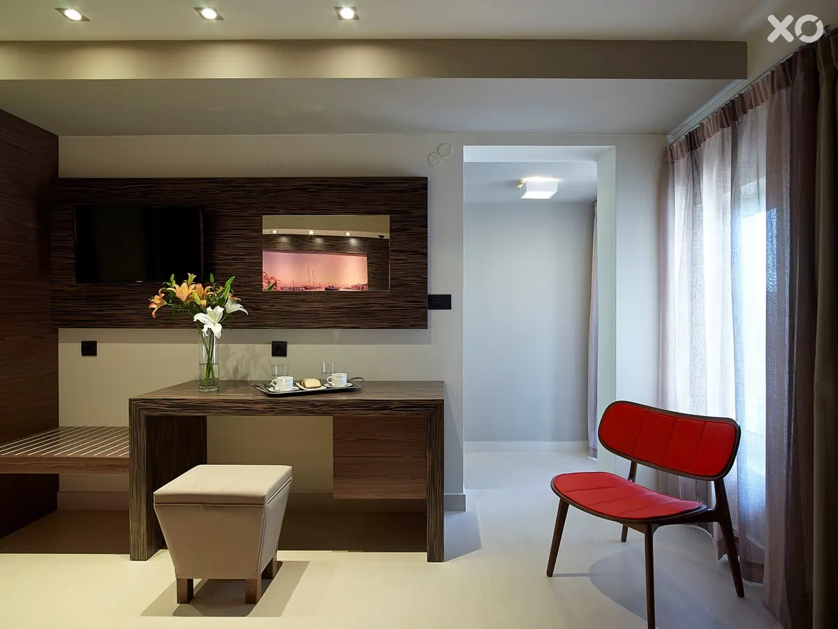 Elotis Suites Hotel