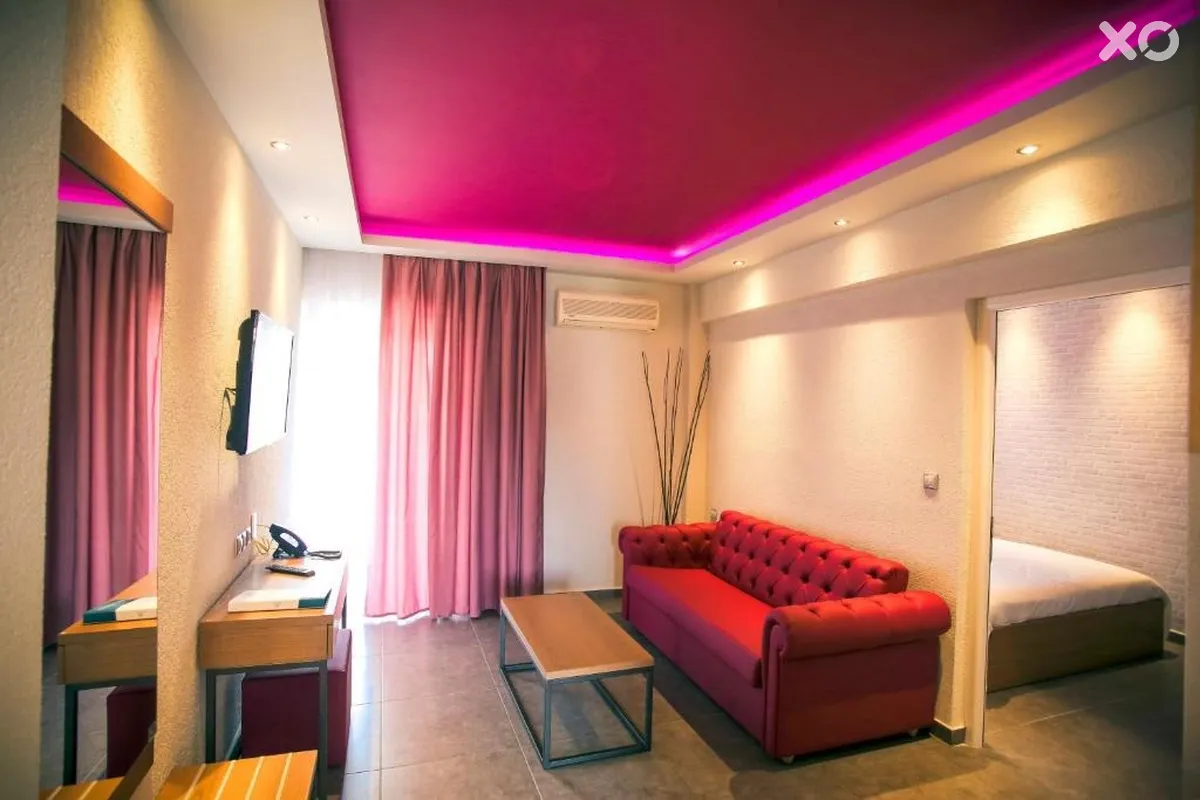 Royal Hotel