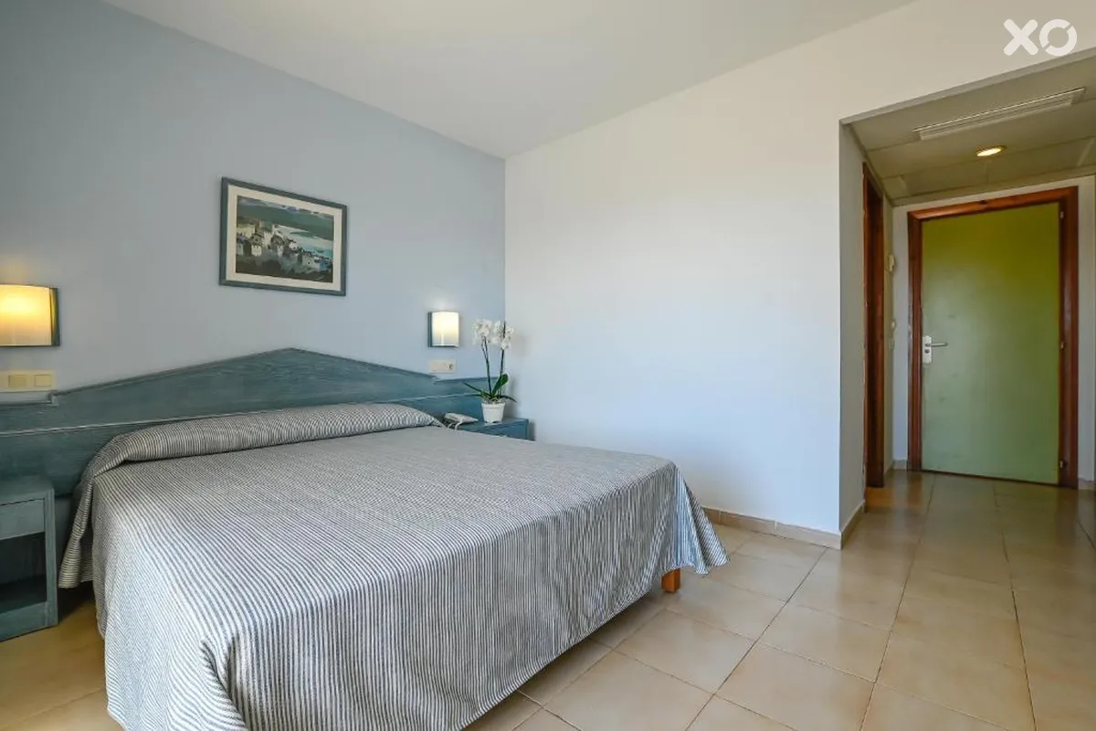 Alondra Hotel