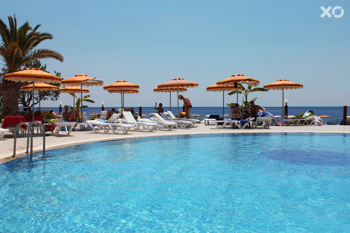 Kamari Beach Hotel