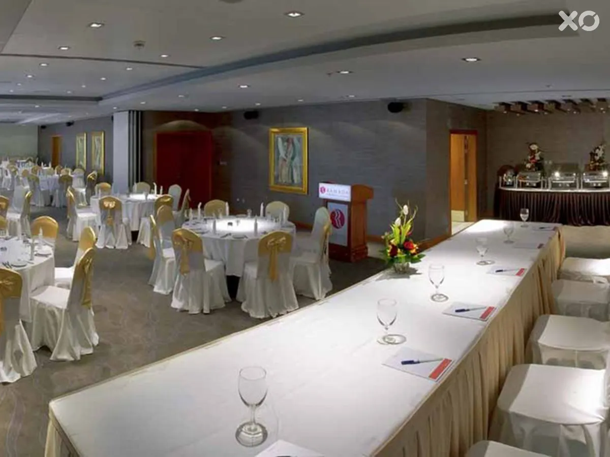 Montreal Barsha Hotel