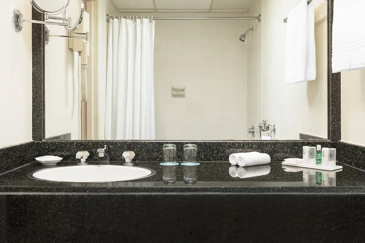 Le Meridien Dubai Hotel & Conference Centre